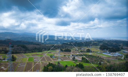 從日本富山縣黑部市大谷水壩附近看到的景色。 從日本富山縣黑部市大谷水壩附近看到的景色。 138769407