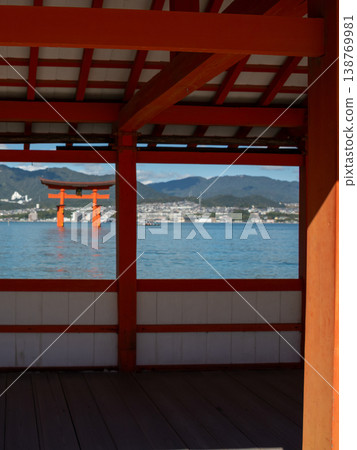 Miyajima, Hiroshima Prefecture: Itsukushima Shrine Miyajima, Hiroshima Prefecture: Itsukushima Shrine 138769981