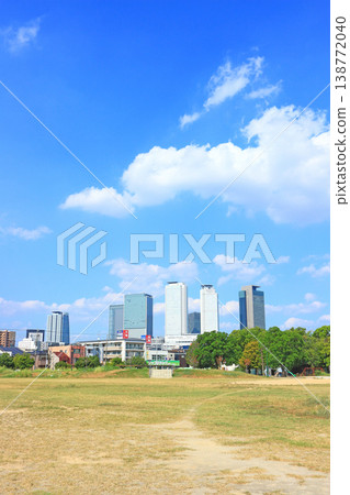 從愛知縣名古屋市米野公園眺望名古屋站週邊的摩天大樓 138772040