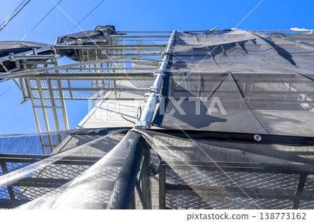 Exterior wall repair work for detached houses; exterior wall overlay work; exterior insulation renovation. 138773162
