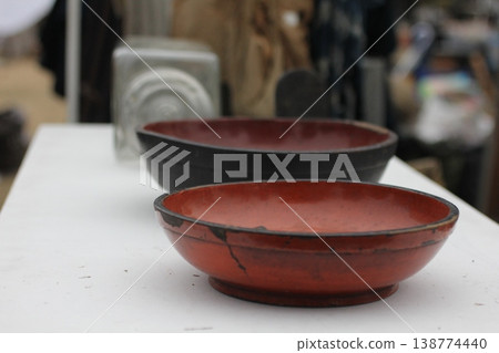 充滿懷舊氣息的茶杯 138774440