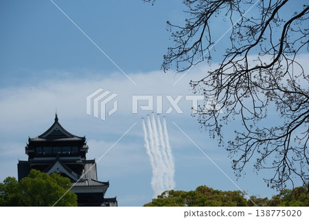 熊本城主塔與藍色衝擊 138775020