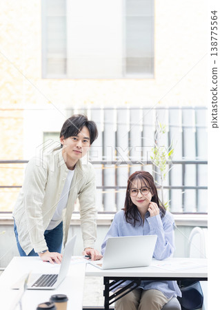 商務人士 138775564