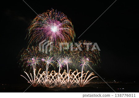 有煙花的風景 138776011