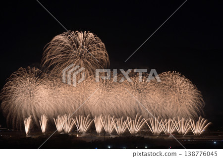 有煙花的風景 有煙花的風景 138776045