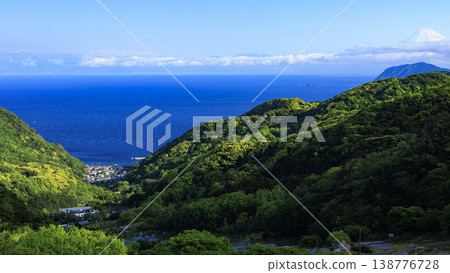 石部梯田、駿河灣以及海對岸的富士山。 138776728