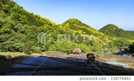 石部梯田、駿河灣以及海對岸的富士山。 138776862