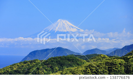 石部梯田、駿河灣以及海對岸的富士山。 138776876