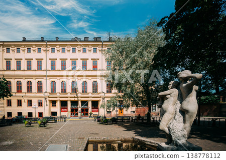 Sodra Teatern and The Sisters Statue at Mosebacke Torg Sodra Teatern and The Sisters Statue at Mosebacke Torg 138778112
