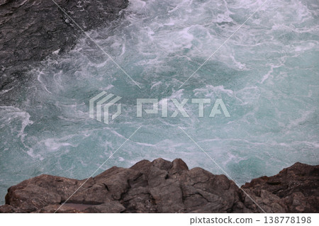 Oboke Gorge on the Yoshino River in Shikoku Oboke Gorge on the Yoshino River in Shikoku 138778198
