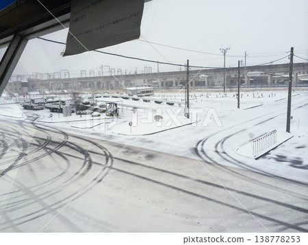 Driving school on a snowy day Driving school on a snowy day 138778253