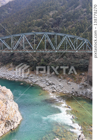 JR Shikoku, the second Yoshino River Bridge in Oboke Gorge (Takamatsu on the left, Kochi on the right) JR Shikoku, the second Yoshino River Bridge in Oboke Gorge (Takamatsu on the left, Kochi on the right) 138778270