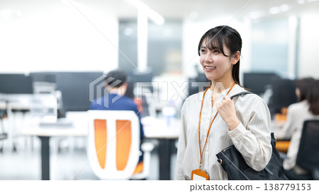 女員工 女員工 138779153