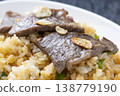 烤肉炒飯的特寫。 138779190