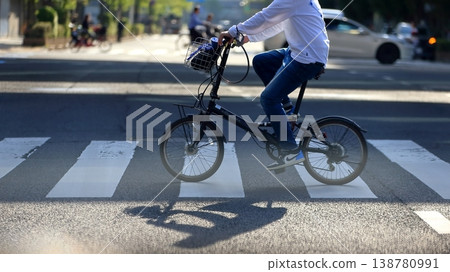Pedestrian crossing image Pedestrian crossing image 138780991