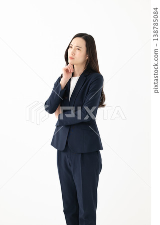 Troubling women 138785084