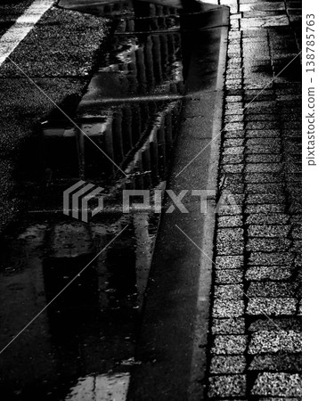 一個下雨天 一個下雨天 138785763