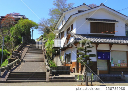 Shioya Hill (a merchant town and castle town of Kitsuki) 138786988