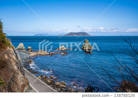 Sister Rocks of Bishagoura (Saganoseki) as seen from Ishizuchi Shrine Sister Rocks of Bishagoura (Saganoseki) as seen from Ishizuchi Shrine 138788120