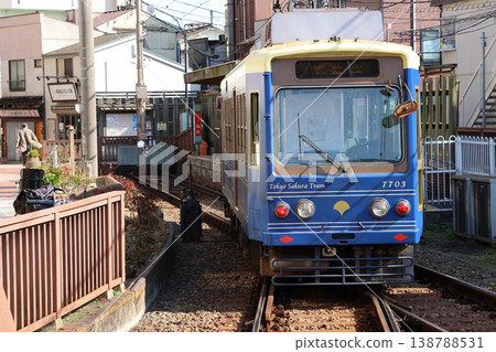 Toden-Arakawa Line Tokyo Sakura Tram Toden-Arakawa Line Tokyo Sakura Tram 138788531