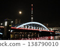 燈火通明的駒形橋和東京晴空塔 138790010