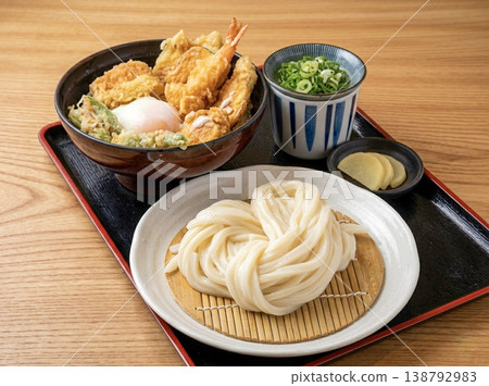 天婦羅雞肉飯和烏龍麵套餐 138792983