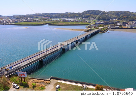 Kitsuki town and Yasaka River (viewed from Kitsuki Castle keep) 138795640