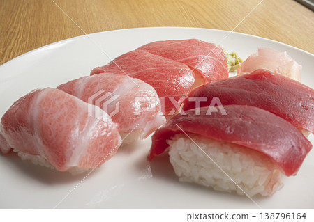 Bluefin tuna sushi: fatty tuna, medium fatty tuna, lean tuna Bluefin tuna sushi: fatty tuna, medium fatty tuna, lean tuna 138796164
