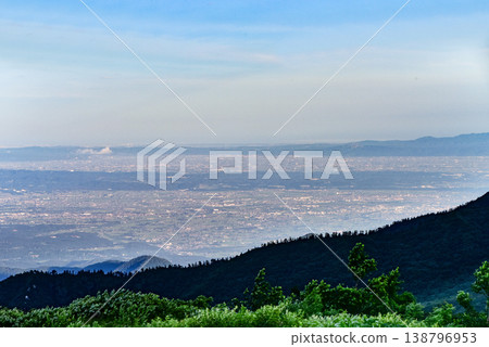 從天狗台眺望富山平原 從天狗台眺望富山平原 138796953