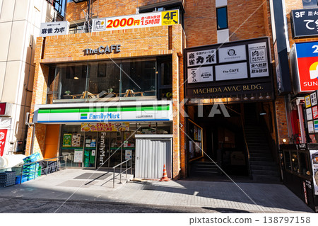 在東京町田市原町田的 The CAFE 休息一下。 在東京町田市原町田的 The CAFE 休息一下。 138797158