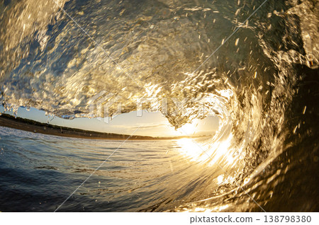 Shonan Kugenuma Beach: Waves sparkling in the morning sun Shonan Kugenuma Beach: Waves sparkling in the morning sun 138798380