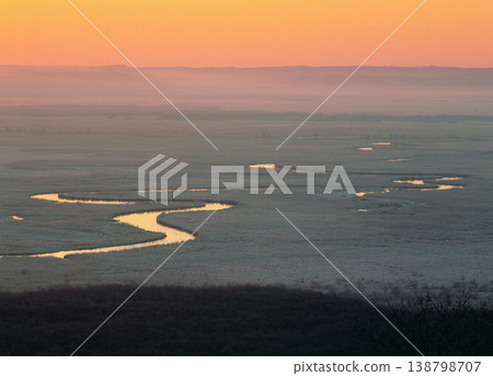 The Kushiro Marsh at sunrise (Tsurui Village, Hokkaido) 138798707