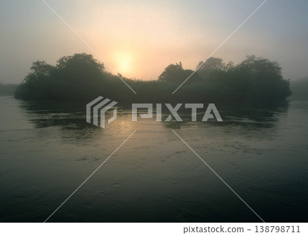 A meandering section of the Kushiro River (Kushiro Town, Hokkaido) 138798711