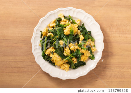 奶油炒菠菜和雞蛋 奶油炒菠菜和雞蛋 138799838