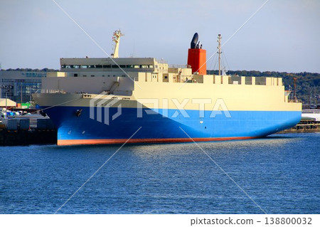 Supporting logistics with industry-leading speed... Japan's largest domestic RORO vessel Supporting logistics with industry-leading speed... Japan's largest domestic RORO vessel 138800032