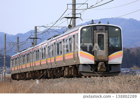 [JR East] E129 series (Uetsu Main Line: Murakami to Iwafune-machi) 138802289
