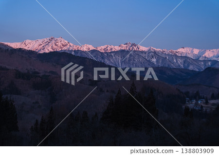 Morgen Lot in the snowy mountains Morgen Lot in the snowy mountains 138803909