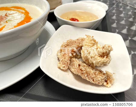 Taiwanese-style fried chicken (spicy fried chicken) 138805706