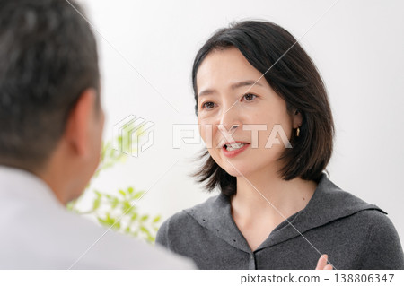 Women concerned about nasolabial folds: Cosmetic medical treatments 138806347