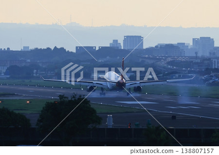Landing Landing 138807157