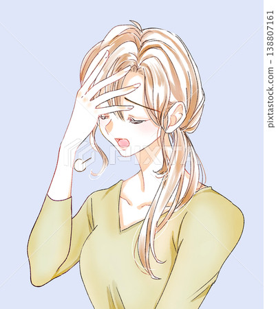 一位女子摸著頭,深深嘆了口氣。 一位女子摸著頭,深深嘆了口氣。 138807161