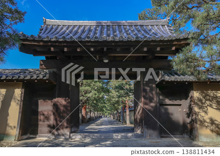 Nov 24 2025 South Gate of Daitoku ji Temple Framed by Autumn Colors 138811434