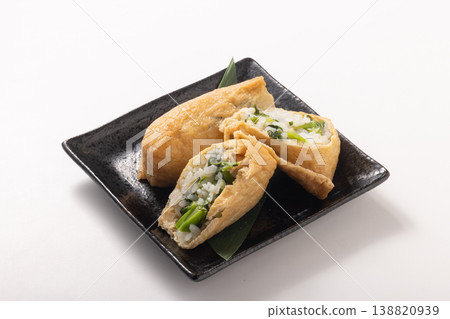 稻荷壽司（配油菜花和芥末醬） 138820939