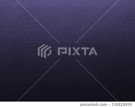 背景圖像 c 為一種帶有髮絲紋理的材料，在暗紫色調中閃閃發光。 138820959