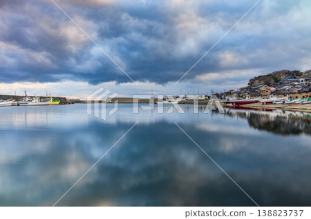 [Long exposure] Nou Fishing Port at dawn [Itoigawa City] 138823737