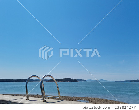 sea sea 138824277