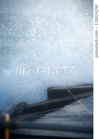 The rough waves of the Sea of Japan in spring, as seen from the Yumigahama Peninsula in Tottori Prefecture. The rough waves of the Sea of Japan in spring, as seen from the Yumigahama Peninsula in Tottori Prefecture. 138824298