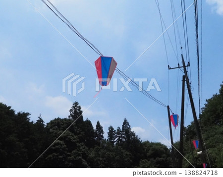 Lanterns in the sky Lanterns in the sky 138824718