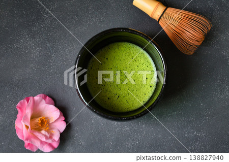 日本茶道:茶筅與山茶花(日式圖片) 留白處可添加文字 日本茶道:茶筅與山茶花(日式圖片) 留白處可添加文字 138827940