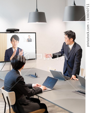 Business meetings where participants communicate via screen Business meetings where participants communicate via screen 138830711